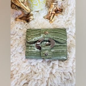 ⭐ Guess Wallet